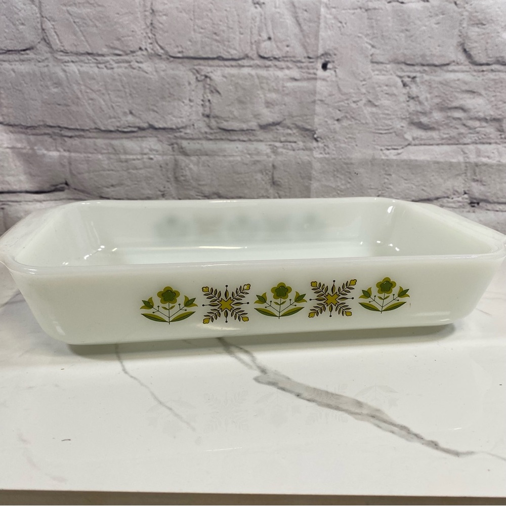 Anchor Hocking Fire King 1.5 Quart Casserole Dish #432 Meadow Green Rectangle 14